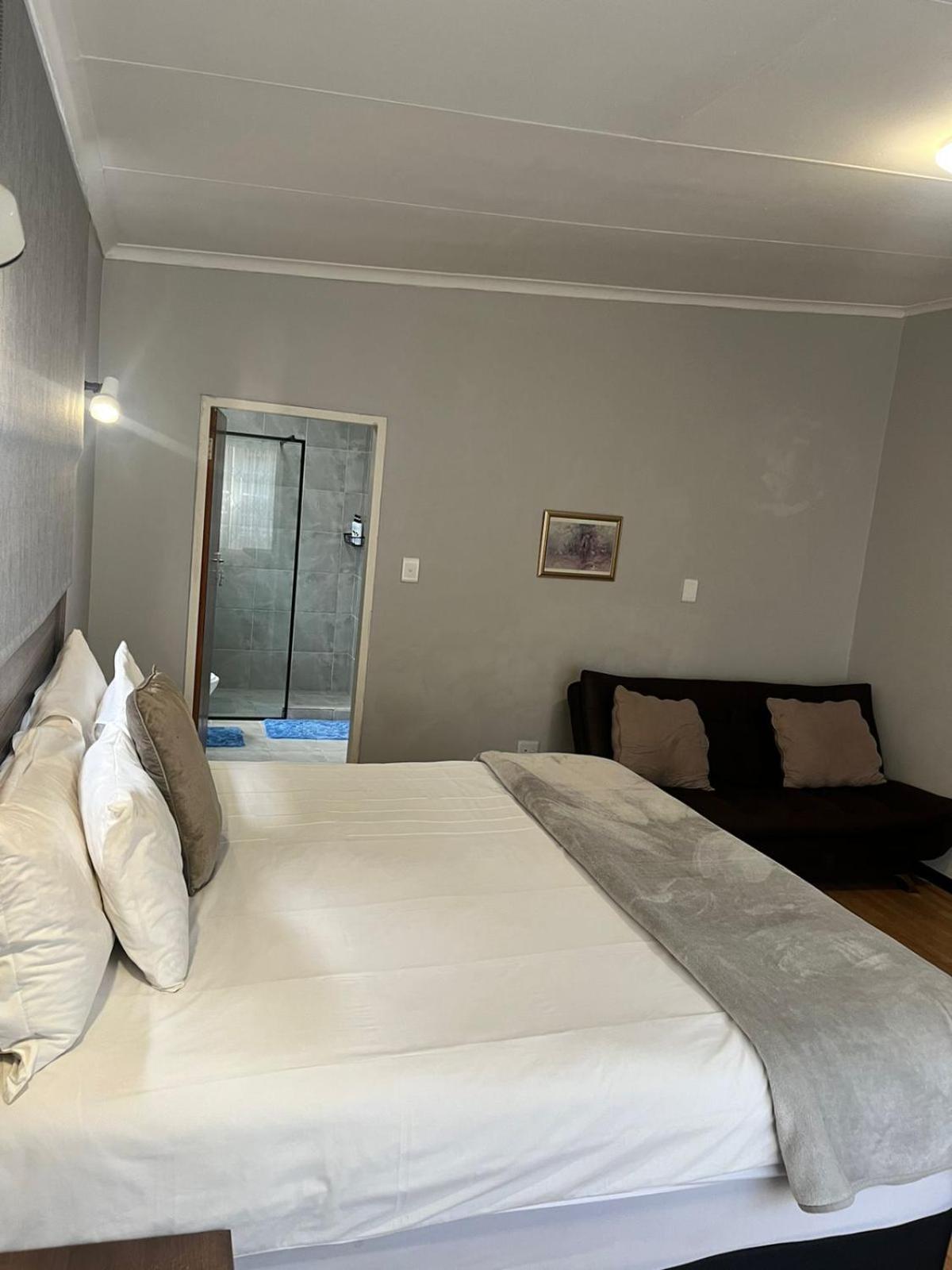 African Kingdom Guest House บ็อคสเบิร์ก ภายนอก รูปภาพ